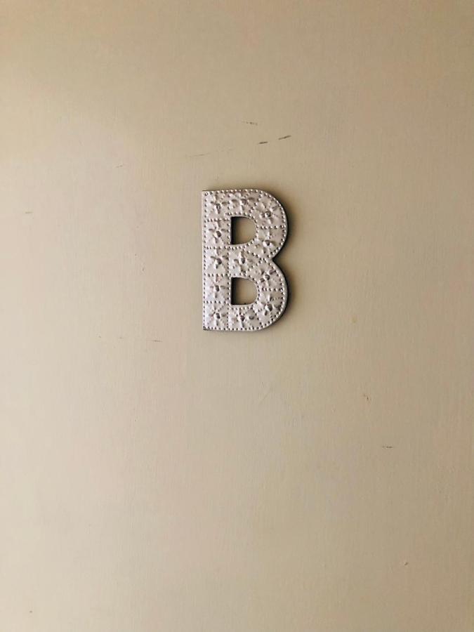 Ac Hideout Apartment รอชฟอร์ค ภายนอก รูปภาพ